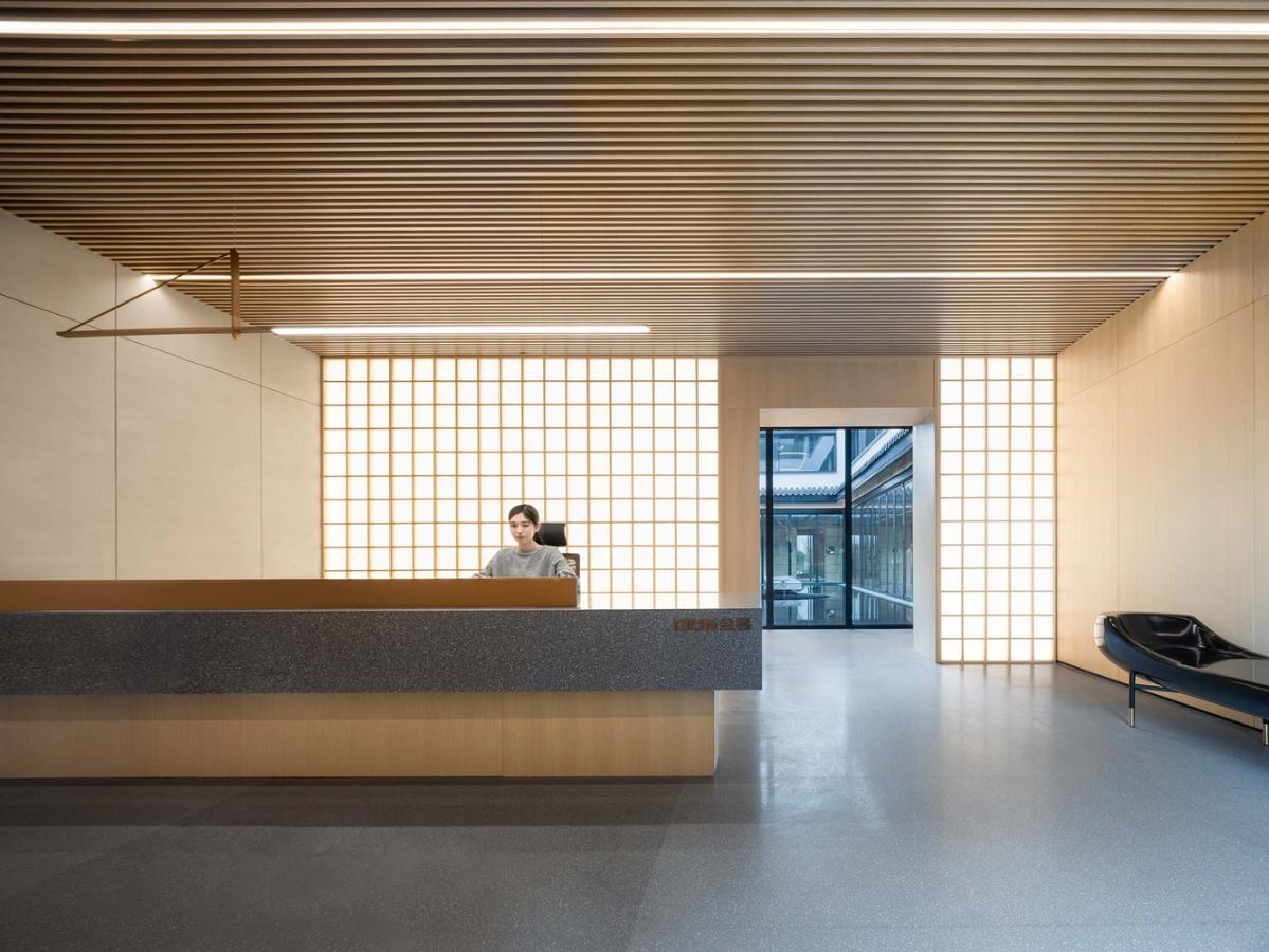 05_%E6%8E%A5%E5%BE%85%E5%89%8D%E5%8E%85_Entrance_Lobby.jpg 05_%E6%8E%A5%E5%BE%85%E5%89%8D%E5%8E%85_Entrance_Lobby.jpg