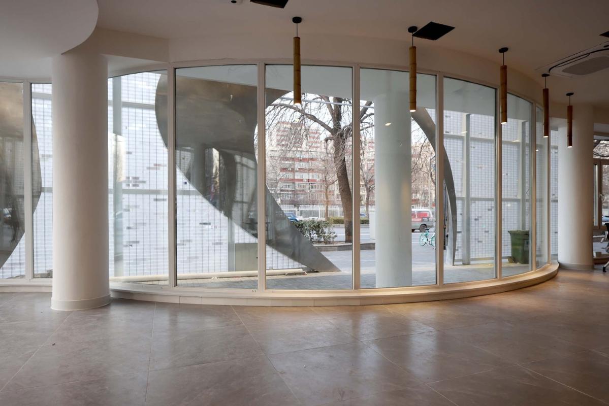 B_12_內外之間.jpg B_12_內外之間.jpg